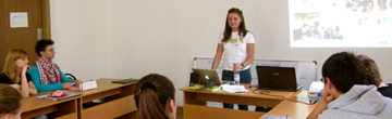 Teilnehmerin Anastassiya stellte das Projekt in Kasachstan vor.